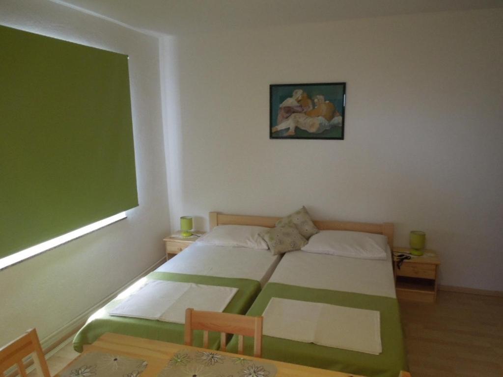 Apartments And Rooms By The Sea Martinscica, Cres - 23980 Habitación foto